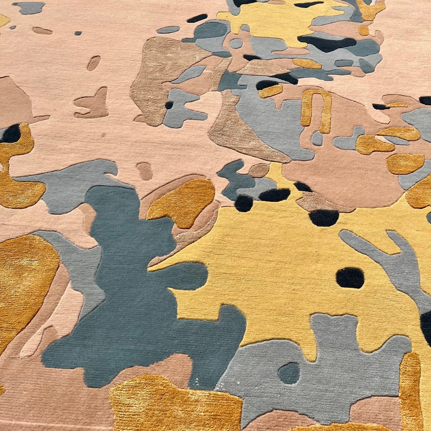 PINTO - Design & graphic rug – Sibylle De Tavernost